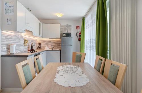 Predazzo Apartment | Night and day 8
