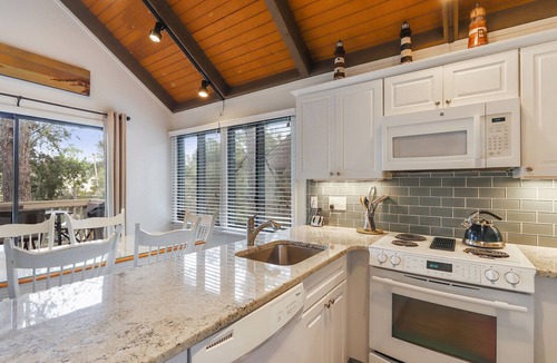 Night Heron House | Night Heron 62- 3 bedroom 2 bath Cottage with Lagoon views
