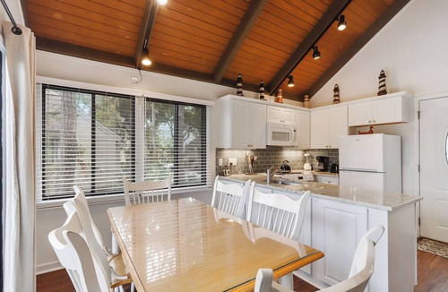 Night Heron House | Night Heron 62- 3 bedroom 2 bath Cottage with Lagoon views