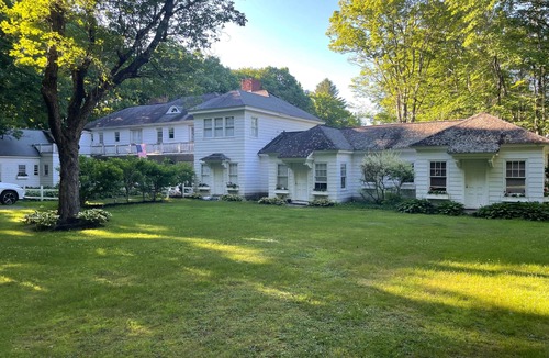 Mount Vernon House | Nightingale Cottage