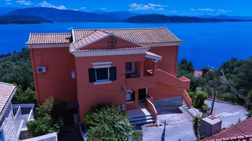 Gimari House | Nikolas House