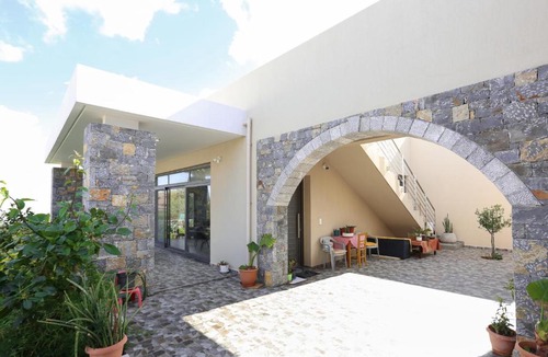 Gournai House | Nikolas Villa