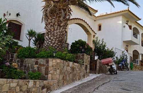 Gialiskari Apartment | Nikos Studio 2 - Studio Apartment, Sleeps 3