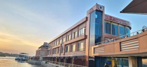 Shubra al Khaymah Hotel | Nile Trans Hotel