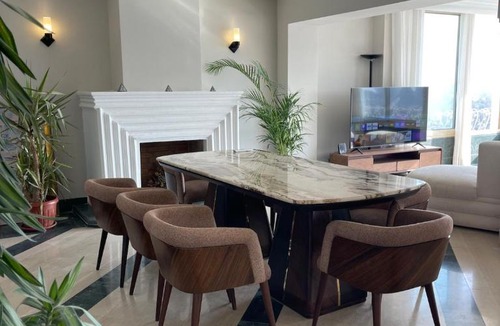 Downtown Cairo Apartment | Nilefront Elegance Apartment Between Zamalek & Downtown