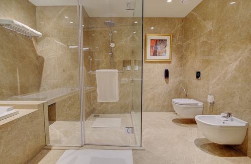 Vile Parle East Hotel | Niranta Transit Hotel Mumbai Airport - At Arrivals