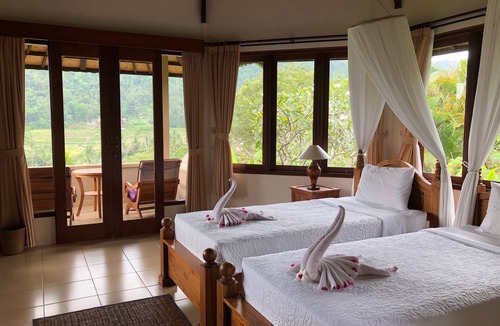 Sidemen Bed & Breakfast | Nirarta Centre for Living Awareness