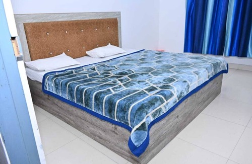 Aonla Hotel | NIRMALA GARDEN