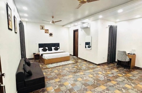 Civil Lines Hostel | Nirvana inn