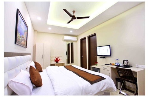 Jasola Hotel | Nirvana Suites