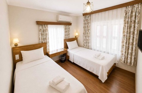 Ayvalik City Center House | Nisa Pansiyon