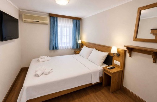 Ayvalik City Center House | Nisa Pansiyon
