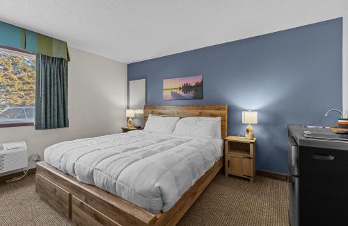 Nisswa Hotel | Nisswa Hotel and Suites - Standard Single Queen
