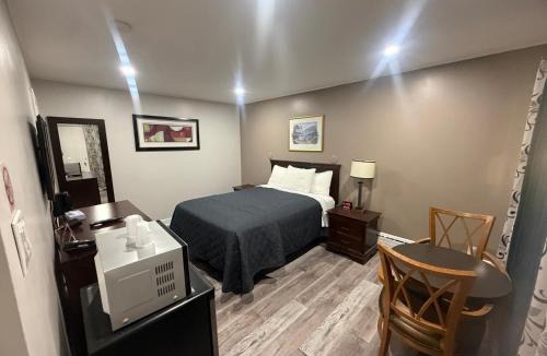Cornwall Hotel | Nites Inn Motel