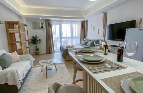 Pinagsama Apartment | nJoy! BOHO Luxury at Venice Grand Canal