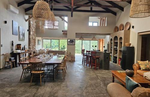 Mopani Cabin | Nkinga River Lodge