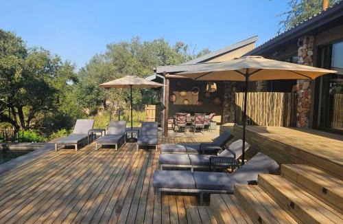 Mopani Cabin | Nkinga River Lodge