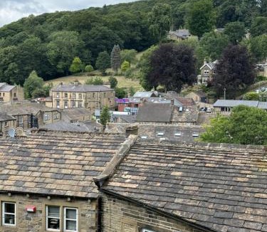 Holmfirth House | No.18 Holmfirth