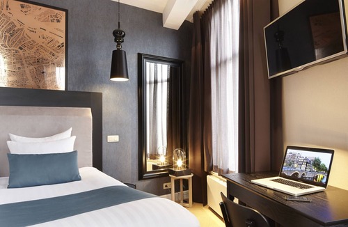Helmersbuurt Hotel | No. 377 House