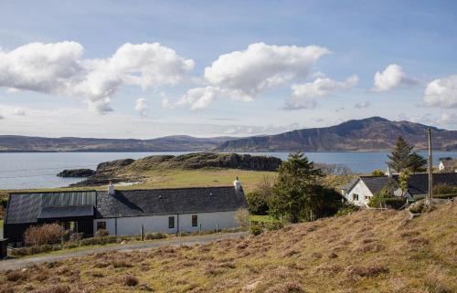 Isle of Raasay House | No 6 Oscaig