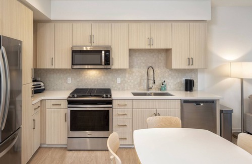Airport Area Apartment | *No Guest service Fee* 2 bed right by Irvine Spectrum