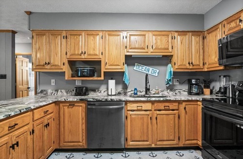 Jacksboro House | NO STEPS! Gentle Path to water with 1,800 sq. ft. 2 slip dock/4 person ATV