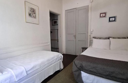 Adalar Hotel | No16 Ada