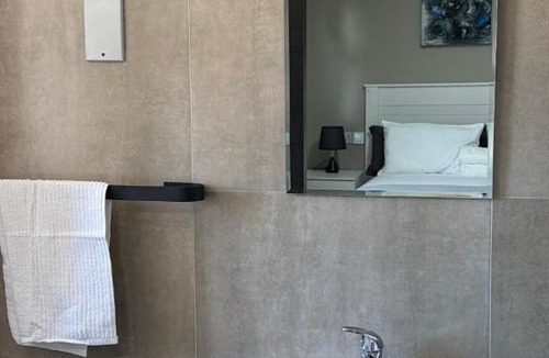 Tlokweng Apartment | No75 Stay