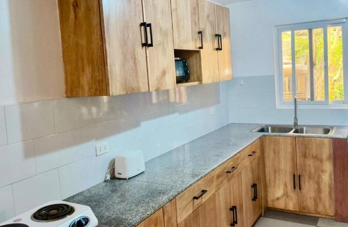 Puerto Princesa City Centre Bed & Breakfast | Noah Bed&Breakfast 3 Private Rooms-NEWHOME A Quiet Place to Stay with Solar no Blackout