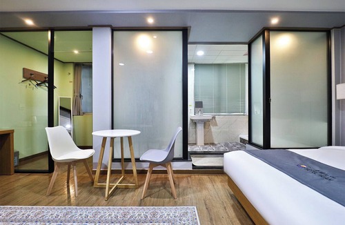 Nampo-dong Hotel | Noah hotel