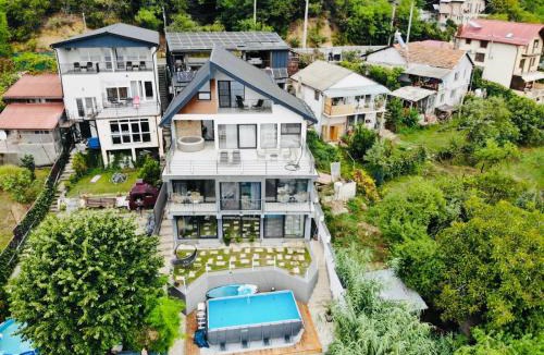Orsova House | NOAH river house