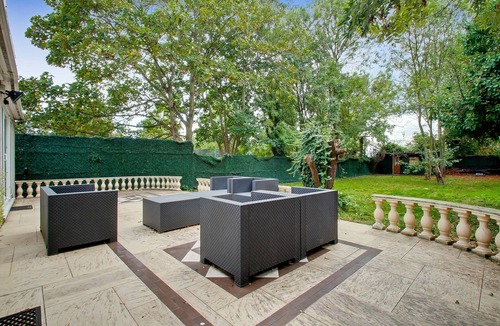 North Acton House | NOAL ROAD: 4 BEDROOM 4 BATHROOM 2 SITTING ROOM