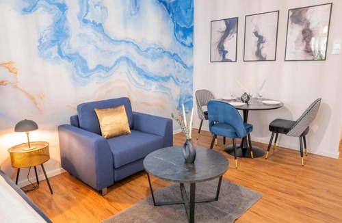 Schwetzingerstadt Apartment | Noble Studio - 1 Min to HBF