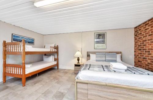 Allandale House | Noble Willow Studio Lovedale. A Cosy Unique Wine Country Refuge