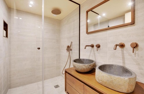 Notre-Dame-des-Champs Apartment | NoChichi-Collections - Jardin du Luxembourg