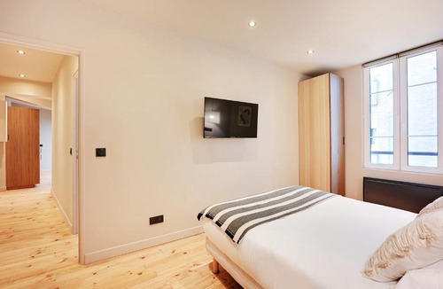 Butte-aux-Cailles Apartment | NoChichi Collections - Residence Place d'Italie