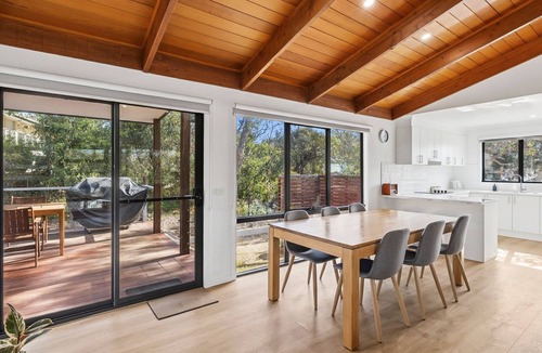 Anglesea House | Nod Off On Noble - Anglesea