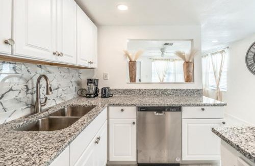 East Naples Apartment | Noel Real Estate