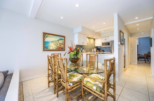 Kahana Condo | Noelani 304 3bdrm 2.5 Bath 3 Bedroom Condo by RedAwning