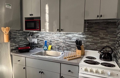 East Little Havana Apartment | Noemi's Studio Suite Steps To Marlins Stadium At Little Havana