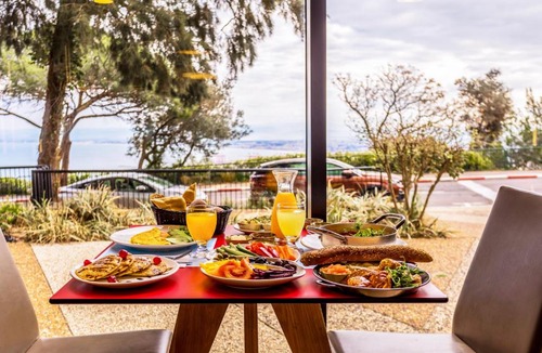 Panorama Street Hotel | Nof Hotel