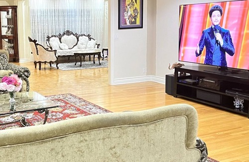 Valley Glen House | NoHo Oasis