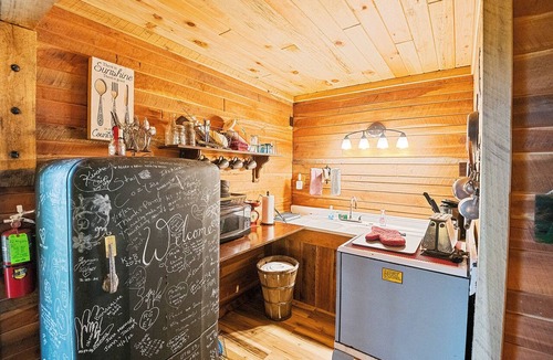 Greeneville Bed & Breakfast | Nolichuckey Bluffs Cabins