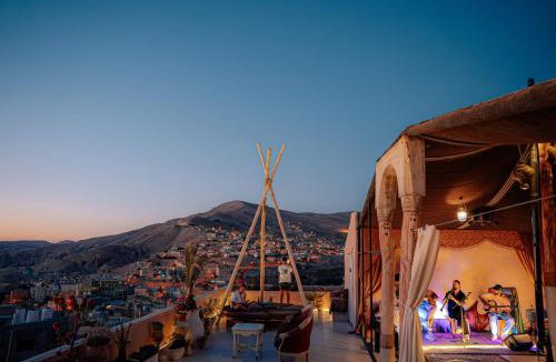 Wadi Musa Hotel | Nomads Hotel