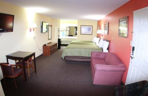 Hawkinsville Apartment | NON SMOKING DOUBLE SUITE #4