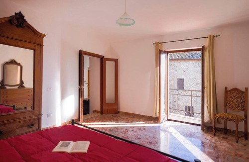 Montecchio Apartment | Nonna Clara's house - Between the streets of the historic center.