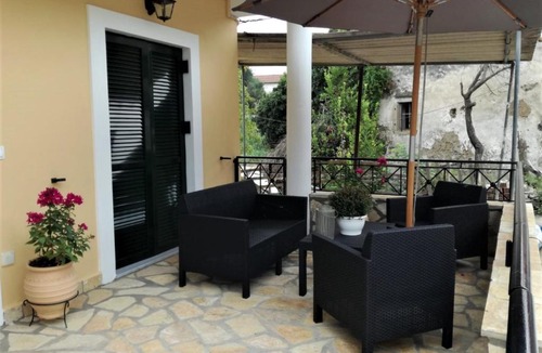 Sinarades House | Nonnas House