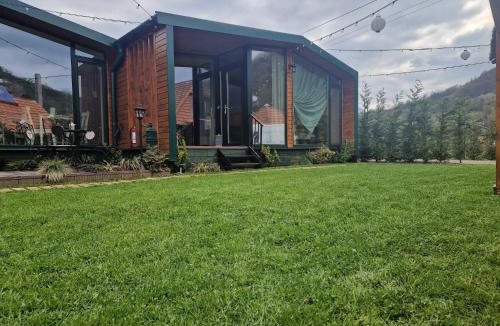 Suncuius Cabin | Noor House 1