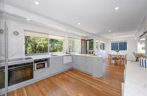 Noosa Heads Apartment | Noosa Escape 2BR Ocean Views, Walk to Beach