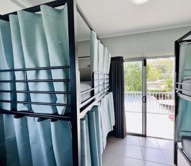 Sunshine Beach Hostel | Noosa Flashpackers